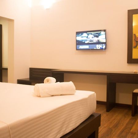 The Suite 262 Negombo Exteriér fotografie